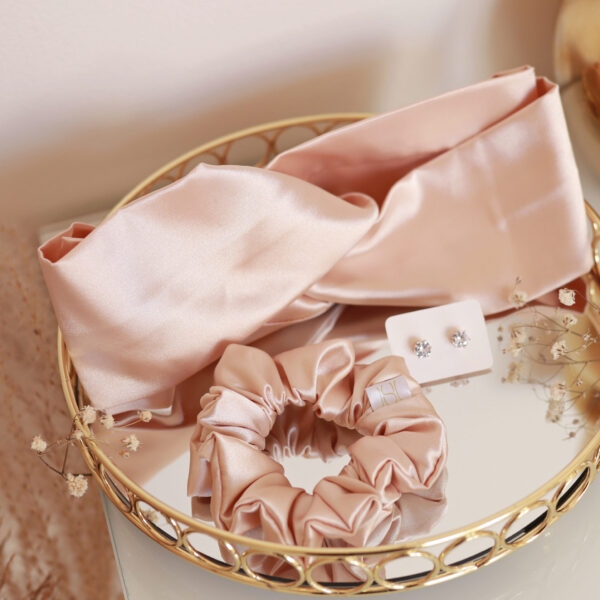 Satin set by Simona